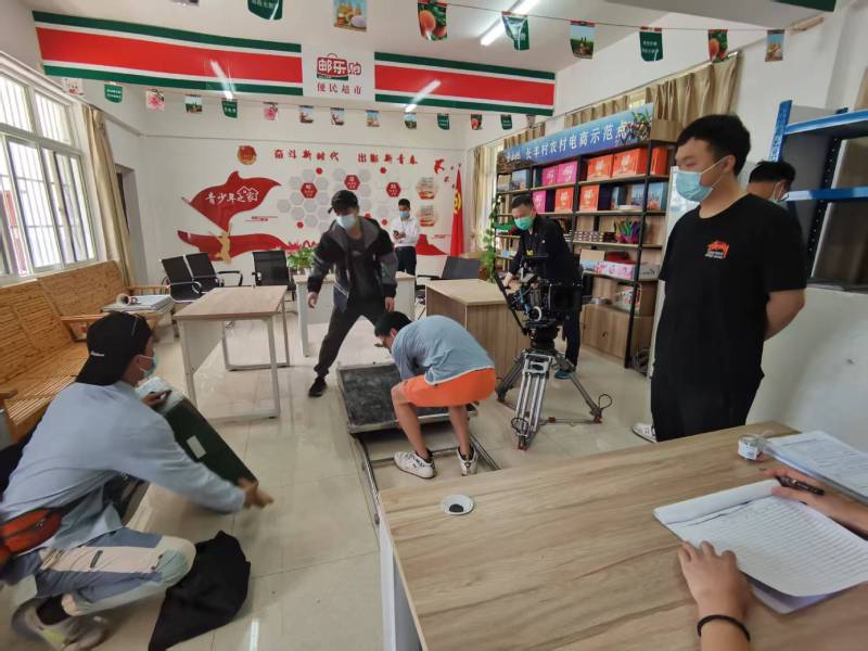 追星女孩心理学分析报告：靖西县广告片拍摄公司揭秘饭圈应援式传播逻辑